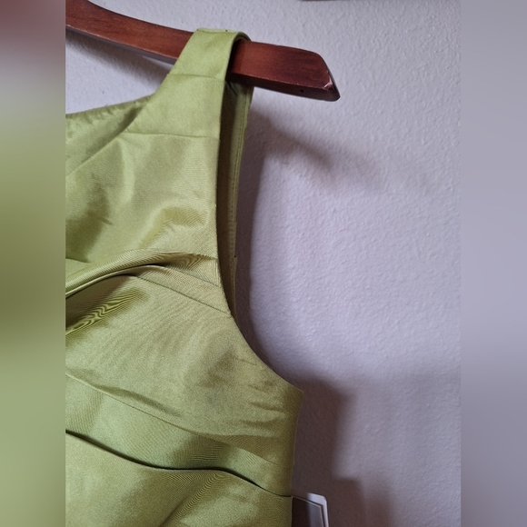 NWT Monique lhuillier Sleeveless Knee-length Green Gown. Womens size 4 - Picture 7 of 12